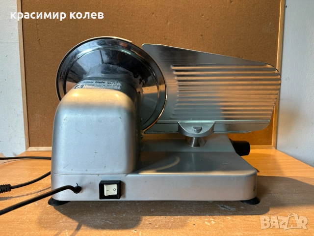 италианска професионална машина за рязане на месо ,колбаси,кашкавал " CAD URANIA", снимка 9 - Обзавеждане на кухня - 53709254