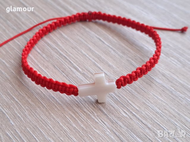 Гривна със седефено кръстче