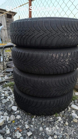 4 джанти с зимни гуми за Тракс , Мока , снимка 6 - Гуми и джанти - 53830487