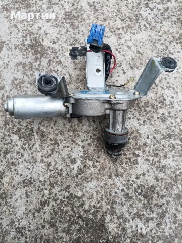 Електромотор на задната чистачка за Киа Соренто - Kia Sorento , снимка 4 - Части - 47430732