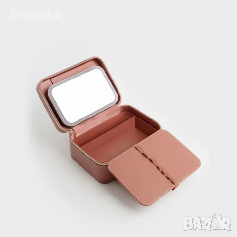 AVON - Луксозна кутия за грим с LED огледало, снимка 2 - Други - 53497944