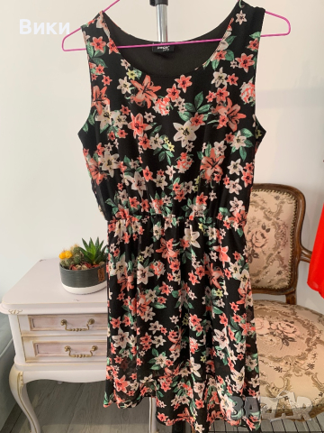 Асиметрична рокля 12-14г ръст 158-164 подходяща за размер XS, снимка 11 - Рокли - 44687429