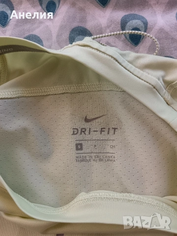 Дамска тениска Nike, снимка 3 - Тениски - 53662409