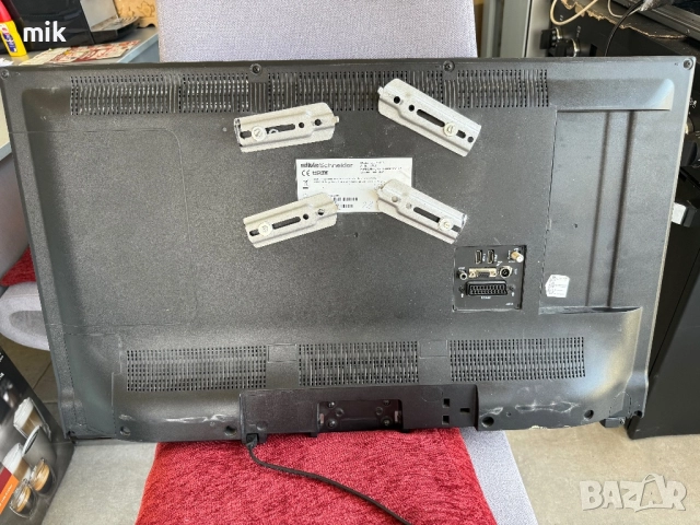 Телевизор Shneider 32 инча, снимка 2 - Телевизори - 51578590