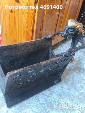 Дървена стойка за вестници и списания 