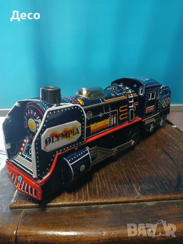 Стара Японска ламаринена играчка влак.