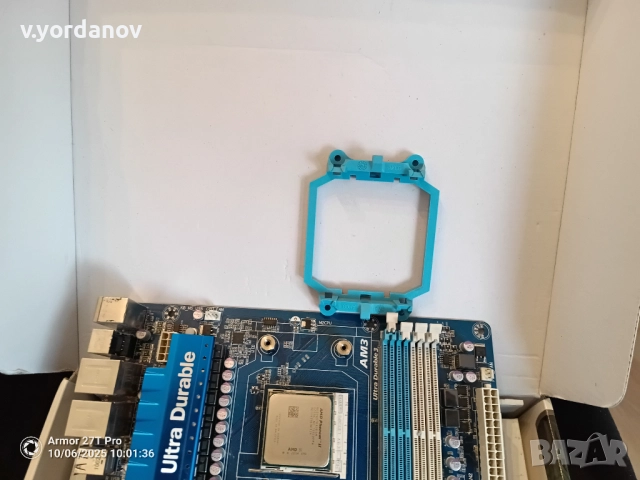 Gigabyte GA-890XA-UD3 (rev. 2.0) + Phenom II x4 965 BE + 4GB RAM, снимка 7 - Дънни платки - 51958814