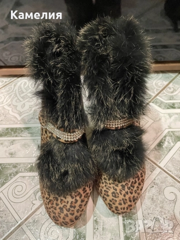 Обувки с естествен пух, снимка 4 - Дамски обувки на ток - 52393358