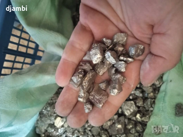 Пирит кубчета за творчество и декорация