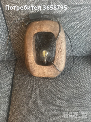 Настолна лампа