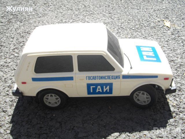 СССР ПЛАСТМАСОВА КОЛИЧКА ЛАДА НИВА ГАИ LADA NIVA, снимка 2 - Антикварни и старинни предмети - 41840740
