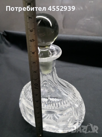 Кристална бутилка и чинийки , снимка 5 - Сервизи - 53740031