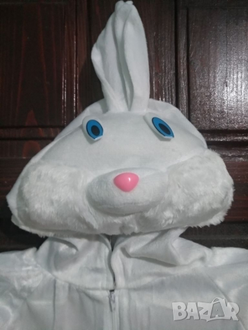 Плюшен костюм на зайче
