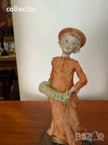 Италианска порцеланова фигура на Capodimonte. №7388, снимка 3 - Колекции - 51886916