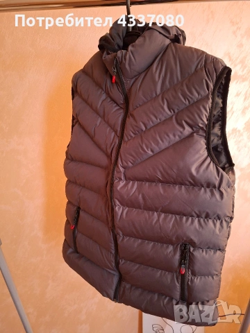 Мъжки капитониран елек с качулка – два цвята, снимка 3 - Якета - 53014475