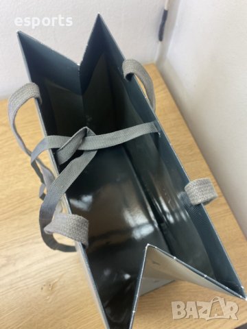 Автентична бутикова Tom Ford подаръчна торба 31 x 26 cm gift bag TF , снимка 4 - Други - 42064560