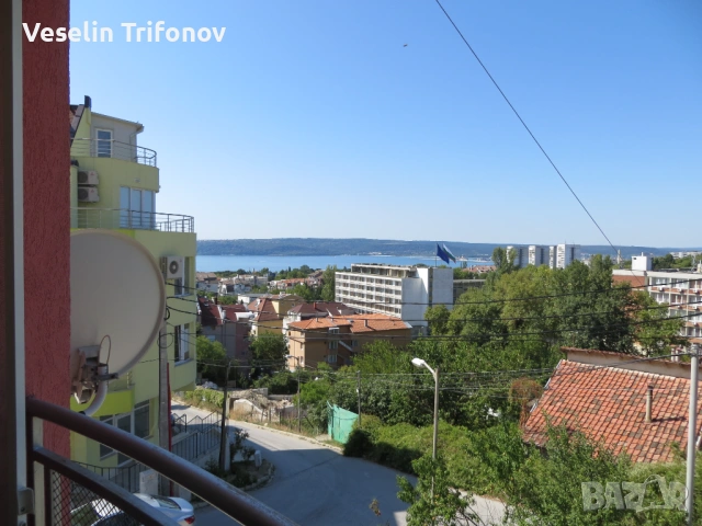 тристаен под наем Briz