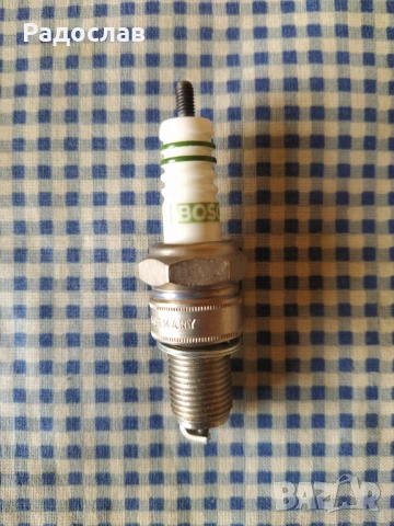 запалителни свещи Bosch W7DC Germany , снимка 2 - Части - 50450475