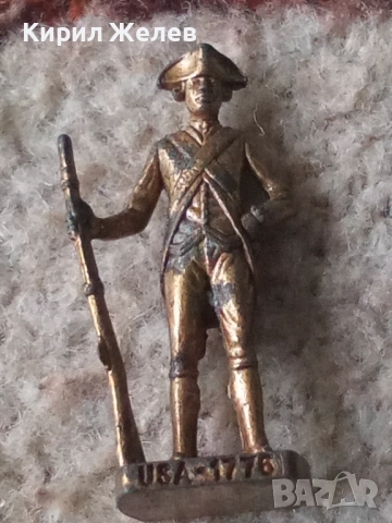 Киндер фигурка войник 51742