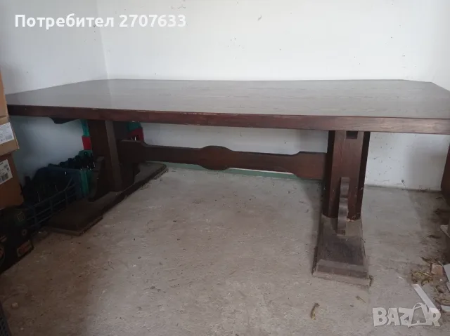 Продавам масивна дървена маса 
