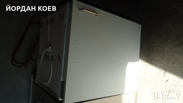 Хладилник за вграждане BOSH, снимка 11 - Хладилници - 34642972