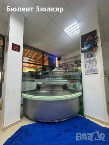 Сладкарска хладилна витрина , снимка 1