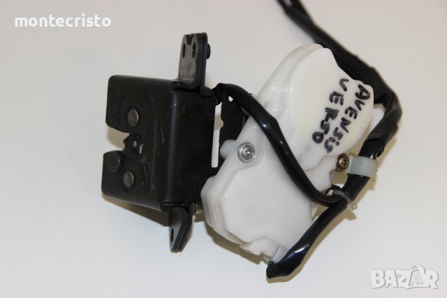 Брава заден капак Toyota Avensis Verso (2001-2009г.) / Тойота Авенсис Версо, снимка 2 - Части - 40614495