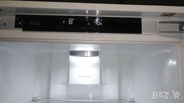 Хладилник с фризер AEG за рграждане, снимка 7 - Хладилници - 52508456