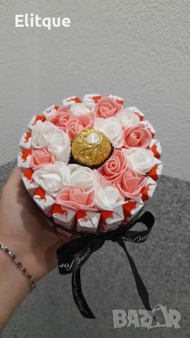 букети от рози и шоколадови изделия 🎁, снимка 3 - Подаръци за жени - 52613808