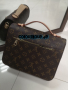 Кафява чанта LOUIS VUITTON Metis Pochette код DS217, снимка 3