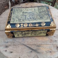 Метална кутия за меденки-колекционерска, снимка 1 - Други ценни предмети - 41424477