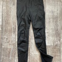Кожен черен елегантен панталон клин Zara цип на крачола, снимка 3 - Панталони - 42353534