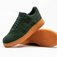 маратонки  Nike Air Force 1 07 LV8 Suede 'Outdoor Green номер 40,5-41, снимка 1 - Маратонки - 40875229