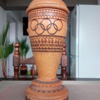 Продавам дървена,стара купа.Произведена в България-1979 год., снимка 1 - Колекции - 39752032