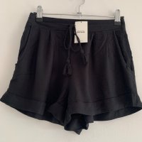 Черни къси панталонки черен панталон , снимка 3 - Къси панталони и бермуди - 40045438
