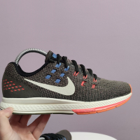 Дамски маратонки Nike Air Zoom 40 номер , снимка 6 - Маратонки - 44737891