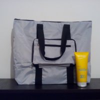 Промо оферта: Biotherm Fluide Solaire SPF 30 Wet or Dry Skin слънцезащитен продукт + сгъваема чанта, снимка 1 - Козметика за лице - 28754914