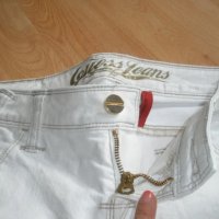 дънки бели мaрка GUESS, снимка 3 - Дънки - 34374538