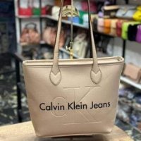 Дамски чанти Calvin Klein , снимка 2 - Чанти - 42495065