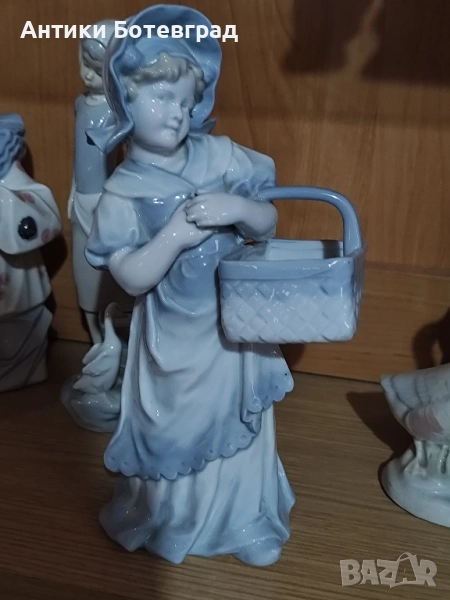 Порцеланова фигура , снимка 1