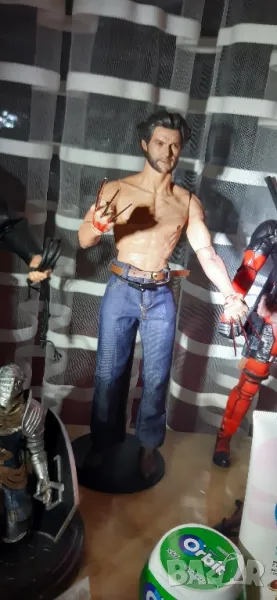 Асемблирана екшън фигура на Хю Джакмън Wolverine (Върколака),27 см, снимка 1