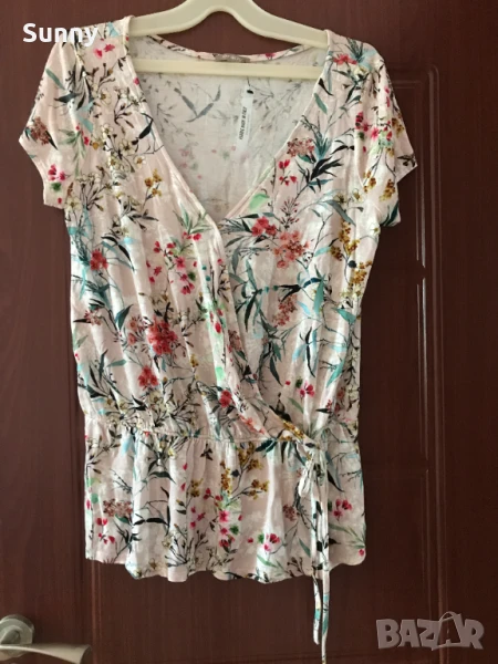 Нова Лятна Дамска Блуза Марка ORSAY с цветя, снимка 1