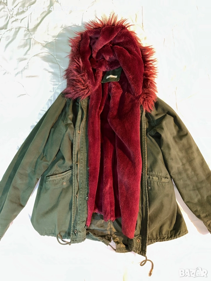 Дамско зимно яке с качулка и червен Пух размер XL, снимка 1
