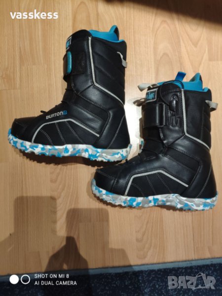 Snowboard обувки Burton, снимка 1