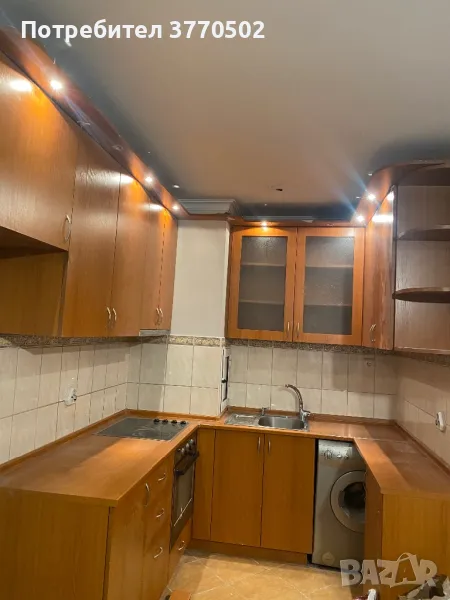 П-образна кухня с уреди, снимка 1