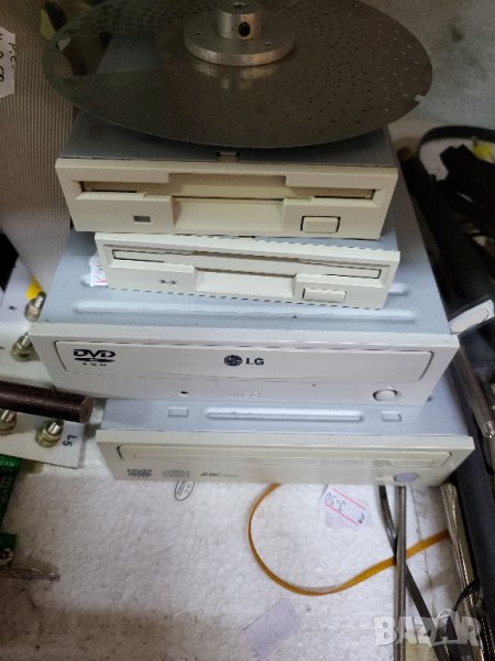 DVD и флопита за компютър - работещи, снимка 1