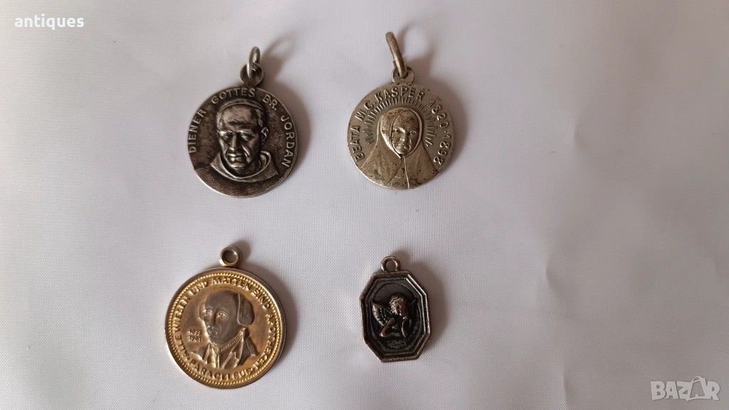 Стари религиозни медали - католически - сребърни и други, снимка 1