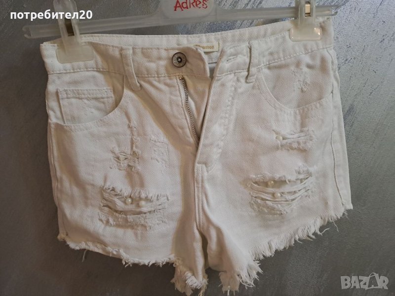 Бели къси панталони с висока талия  с перли , снимка 1
