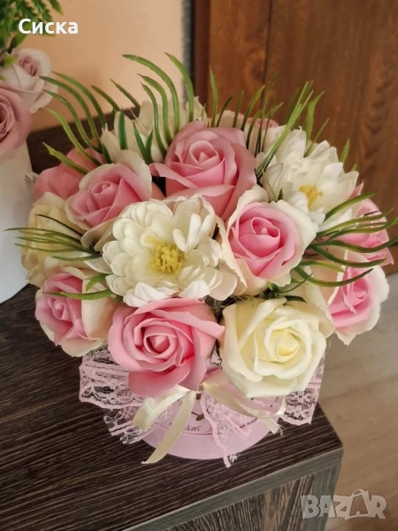 Цветен букет със 17 броя сапунени цветя, снимка 1