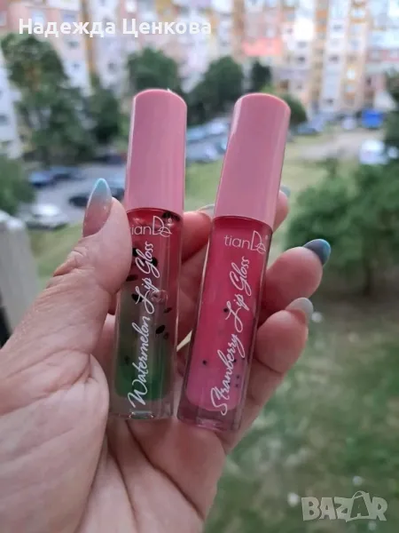 Гланц за устни , снимка 1